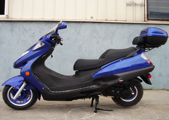 Scooter adulte bleu de gaz de deux phares, scooteur 150cc avec le vrai cuir de 2 sièges