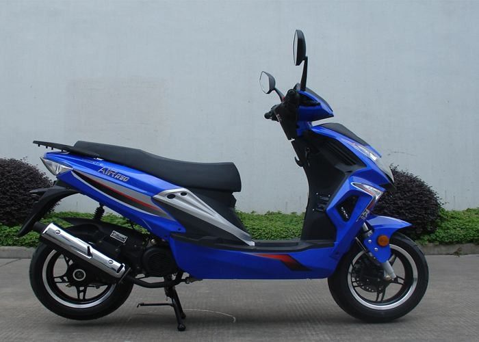 Scooteur adulte bleu de cylindre de 2 courses 1 150 kilogrammes de consommation pétrolière de la capacité de charge 2,0 maximum