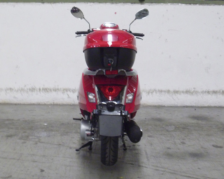 Miroir de vue arrière rouge de Madame 150cc Scooter With de scooteur adulte intéressant de forme