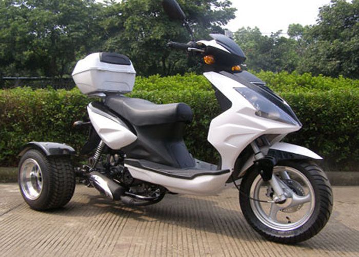 3 scooter de la roue 50cc avec la boîte arrière, moto de 3 rouleurs avec la grande lumière principale