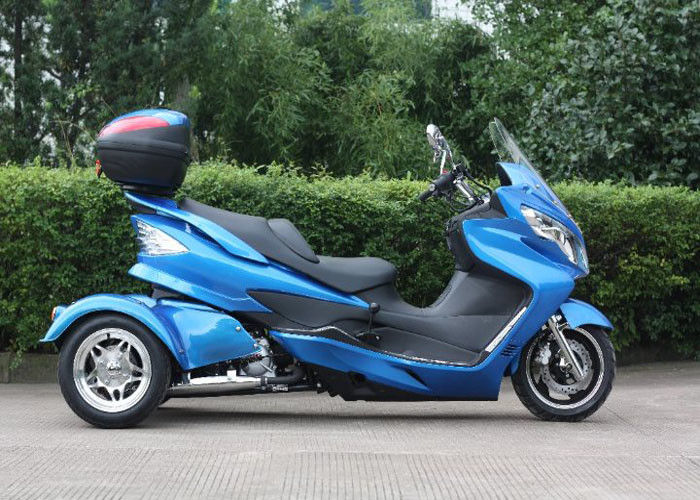 Yamaha a copié le scooter 300cc, motocyclette complètement automatique de 3 roues de 3 roues avec l'inverse