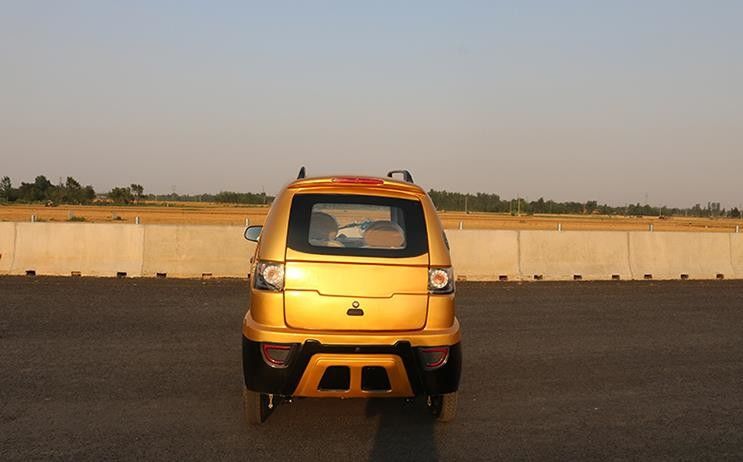 Les chariots de golf juridiques de rue avec la capacité s'élevante de 30 degrés, 3000w ont motorisé le chariot de golf