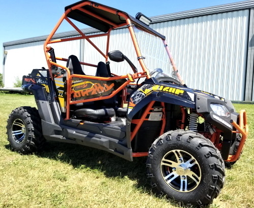 Le chariot d'UTV 170 MaX Utility Vehicle Gas Golf avec la coutume surdimensionnée de pneus de pare-brise borde/suspension