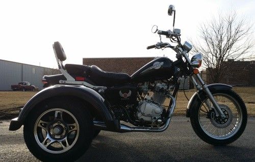 l'air 250cc a refroidi le scooter de tricycle de 3 roues avec le cylindre simple, le système de refroidissement 4-Stroke