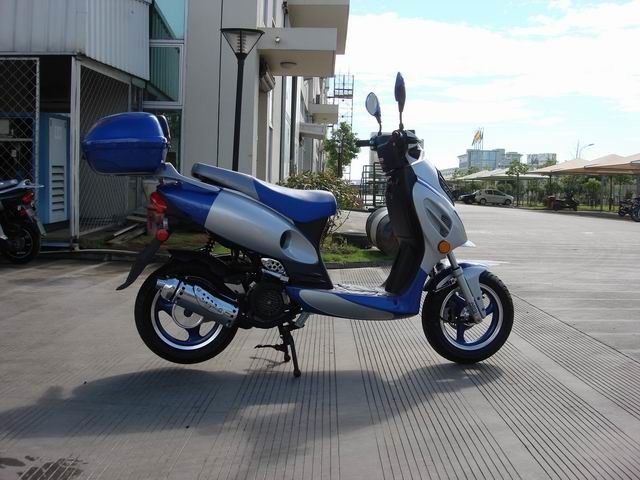 mini scooter 150cc avec le moteur refroidi par air forcé de Cvt, frein à tambour avant d'arrière de disque