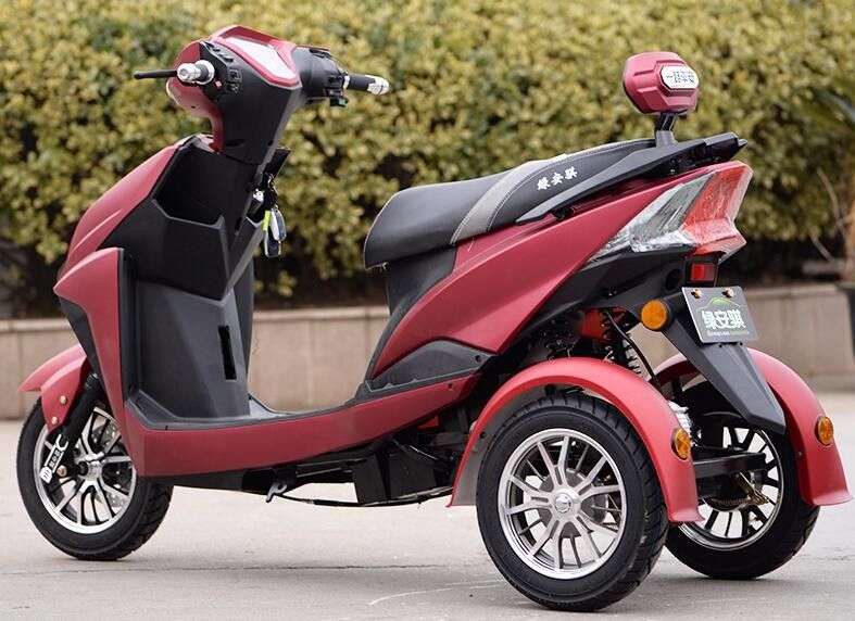 Aucun ne tombe 3 la vitesse maximum de la moto 60v 800w de scooter de roue 50 - 60km/H