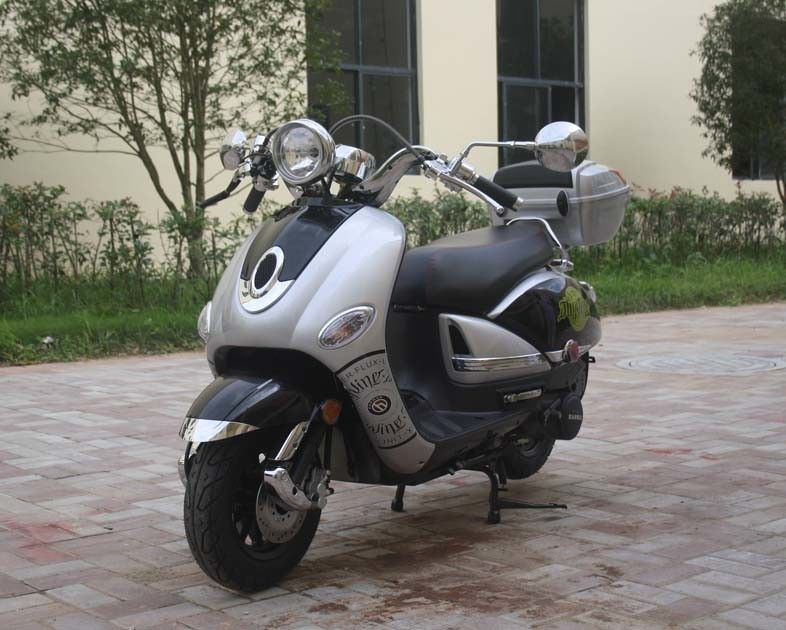 Les scooters alimentés au gaz électriques/coup-de-pied 150cc pour des adultes avec le disque avant élèvent le tambour