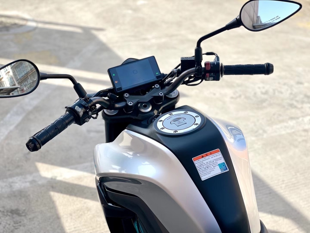 les motos 150cc haute puissance avec de l'air ont refroidi 4 le moteur de valve de la course SOHC 2